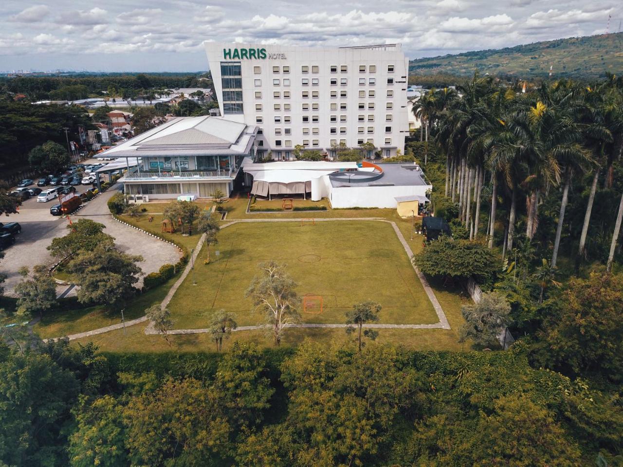 Harris Hotel Sentul City Bogor Esterno foto